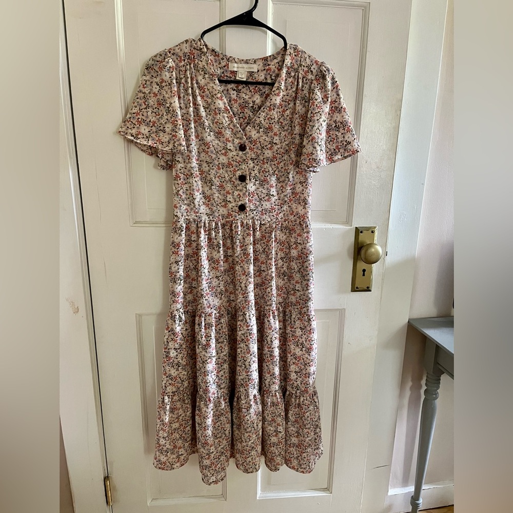 NWOT Monteau Los Angeles Floral Dress